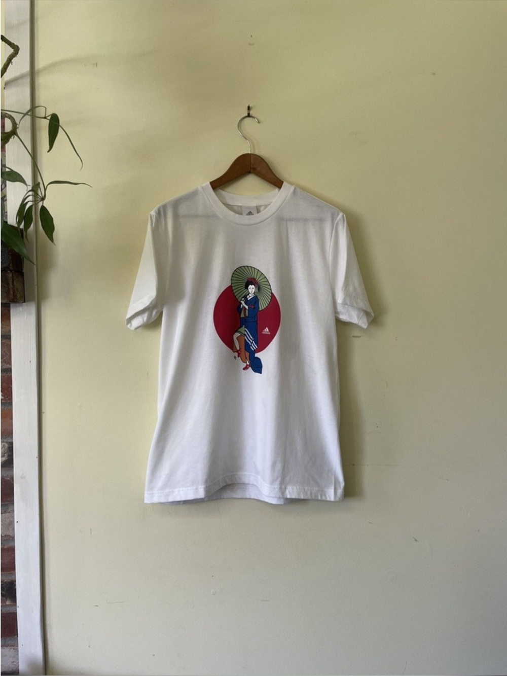 JAPAN EXCLUSIVE Adidas tee